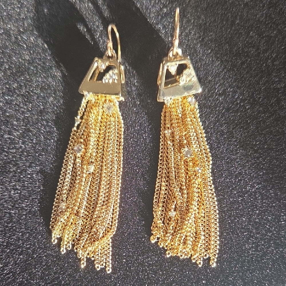 Chic Gold Tassel Earrings